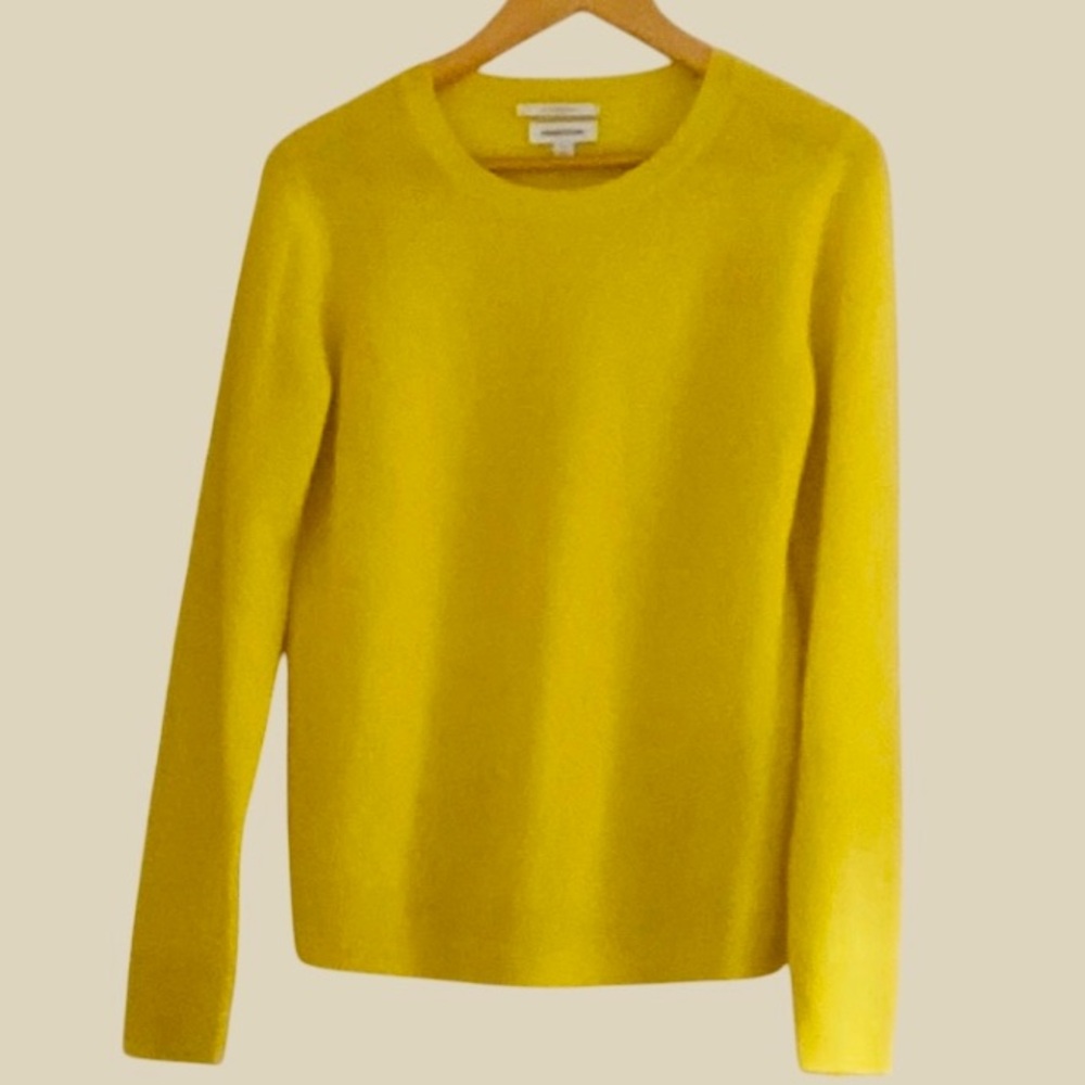 Nordstrom 100% cashmere Yellow Crew Neck Sweater with Long Sleeves